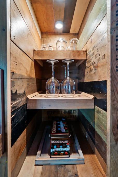 Close To Hiawatha Tr And Biking With Hot Tub ウォレス エクステリア 写真