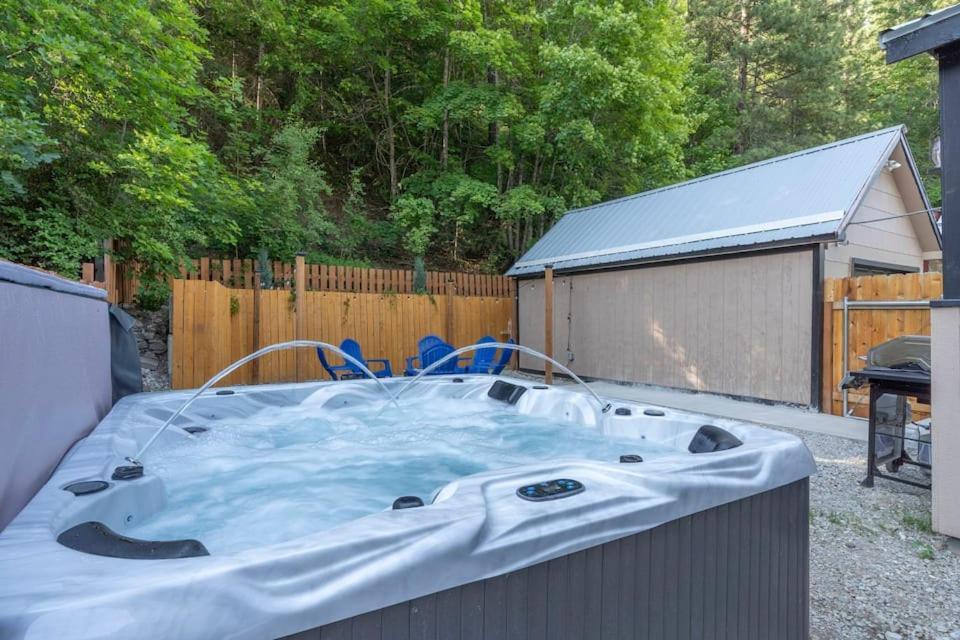 Close To Hiawatha Tr And Biking With Hot Tub ウォレス エクステリア 写真